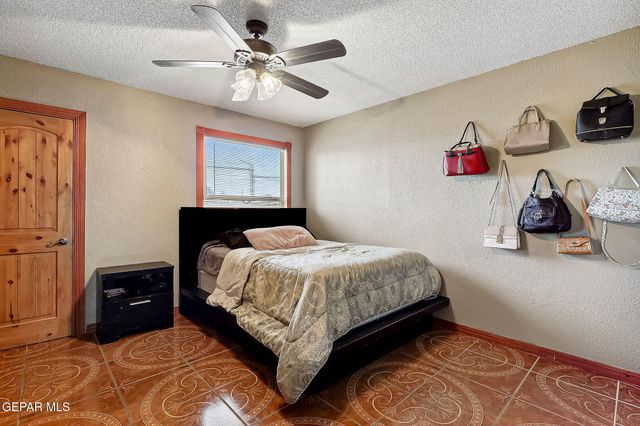 320 MIRASOL Drive, El Paso, TX 79907