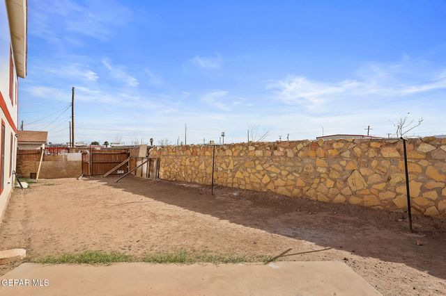 320 MIRASOL Drive, El Paso, TX 79907