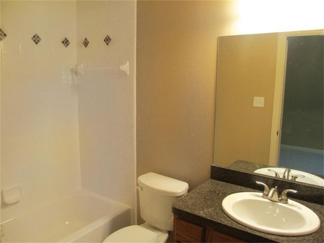 159 South Bend Circle B, Willis, TX 77378