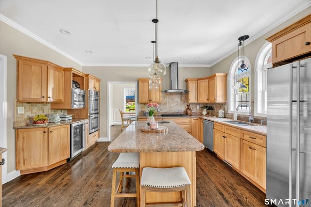 94 Cooks Lane, Guilford, CT 06437