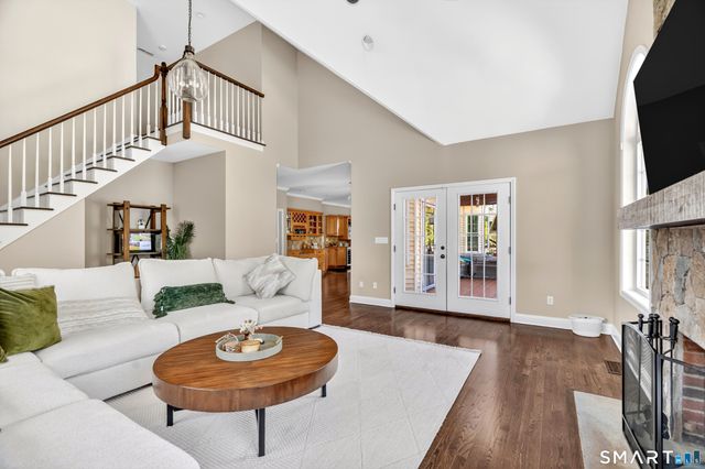 94 Cooks Lane, Guilford, CT 06437