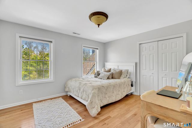 94 Cooks Lane, Guilford, CT 06437