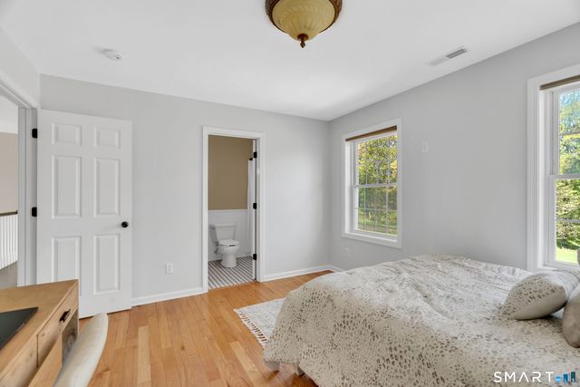 94 Cooks Lane, Guilford, CT 06437