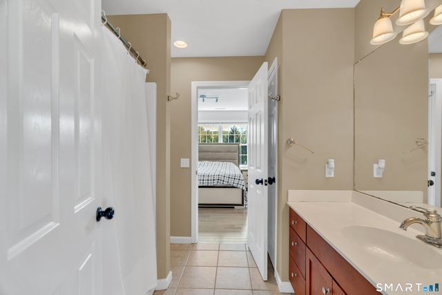 94 Cooks Lane, Guilford, CT 06437