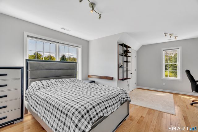 94 Cooks Lane, Guilford, CT 06437
