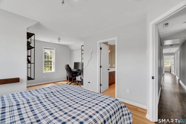 94 Cooks Lane, Guilford, CT 06437
