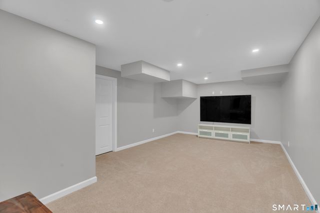 94 Cooks Lane, Guilford, CT 06437