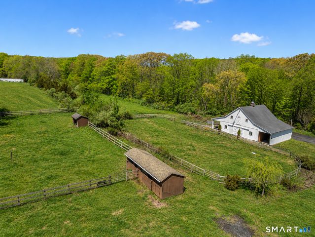94 Cooks Lane, Guilford, CT 06437