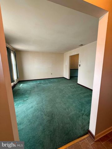 130 HOLLY DR, Mechanicsburg, PA 17055