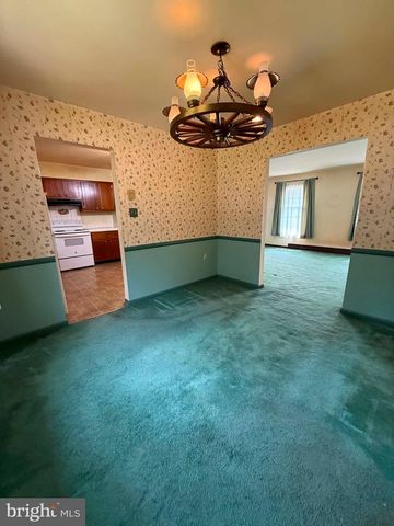 130 HOLLY DR, Mechanicsburg, PA 17055