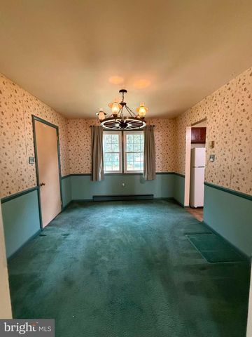 130 HOLLY DR, Mechanicsburg, PA 17055