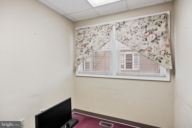 24-26 W BROAD ST, Paulsboro, NJ 08066