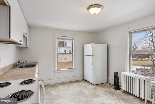 24-26 W BROAD ST, Paulsboro, NJ 08066