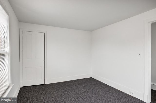 24-26 W BROAD ST, Paulsboro, NJ 08066