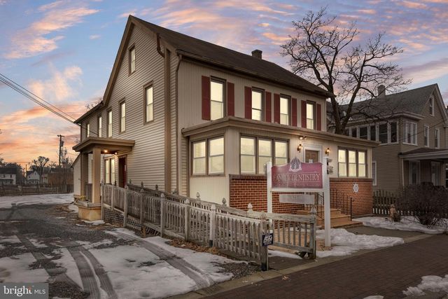 24-26 W BROAD ST, Paulsboro, NJ 08066