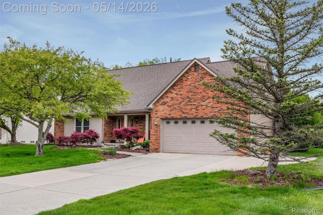 27526 Bridle Hills Drive, Farmington Hills, MI 48336
