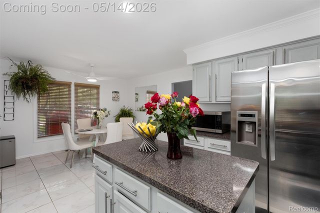 27526 Bridle Hills Drive, Farmington Hills, MI 48336