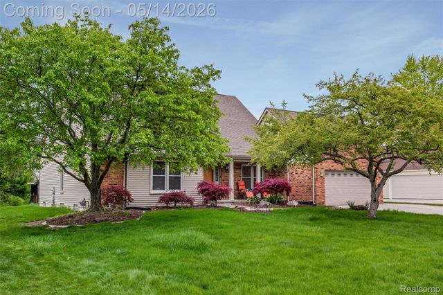 27526 Bridle Hills Drive, Farmington Hills, MI 48336