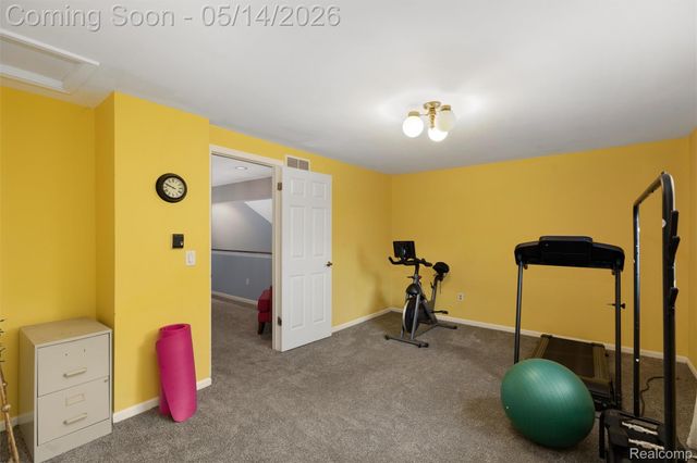 27526 Bridle Hills Drive, Farmington Hills, MI 48336