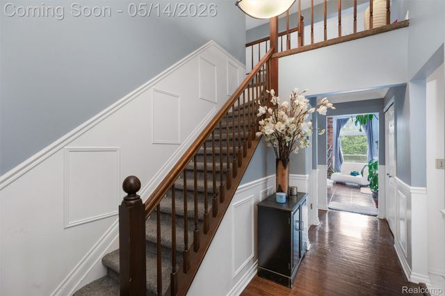 27526 Bridle Hills Drive, Farmington Hills, MI 48336