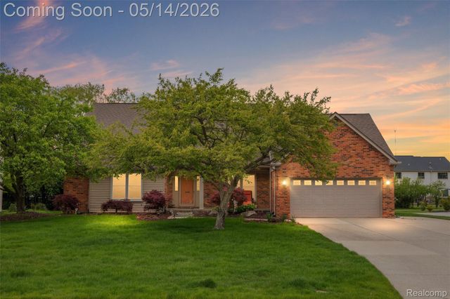 27526 Bridle Hills Drive, Farmington Hills, MI 48336