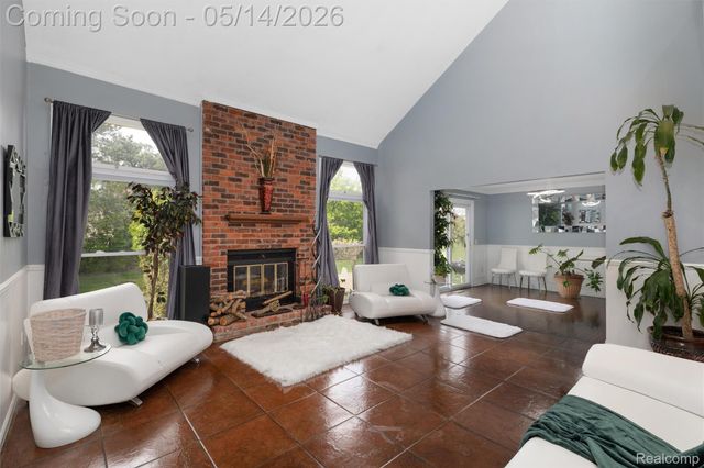 27526 Bridle Hills Drive, Farmington Hills, MI 48336