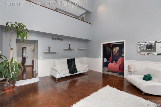 27526 Bridle Hills Drive, Farmington Hills, MI 48336