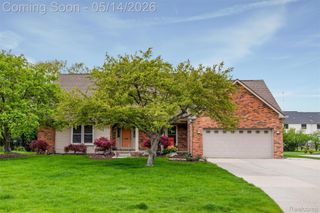 27526 Bridle Hills Drive, Farmington Hills, MI 48336