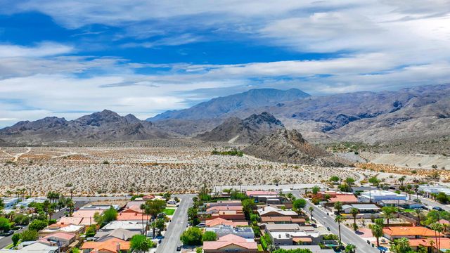 54677 Avenida Diaz, La Quinta, CA 92253