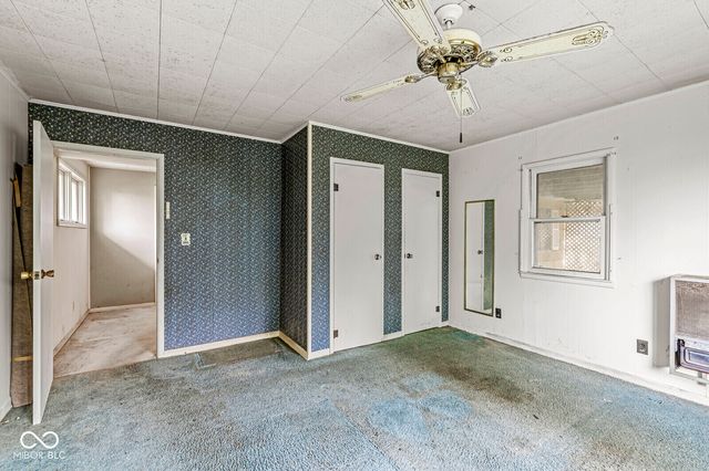 34 Crestwood Drive, Whiteland, IN 46184