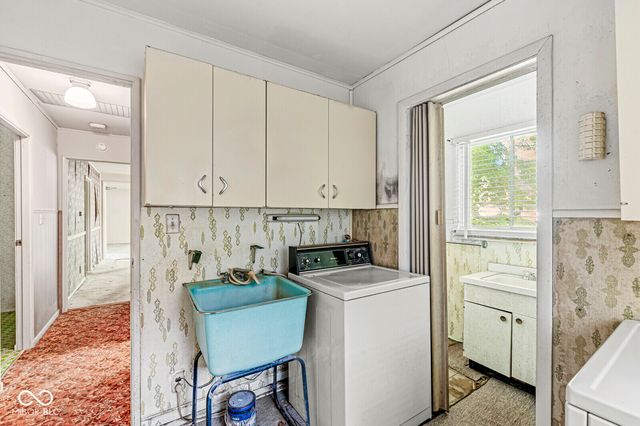 34 Crestwood Drive, Whiteland, IN 46184