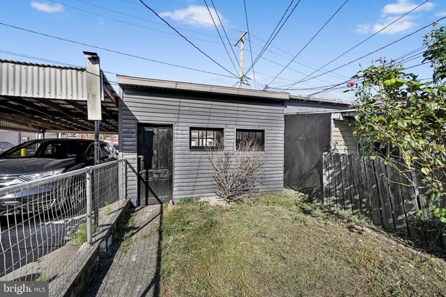 1014 MOSS ST, Reading, PA 19604