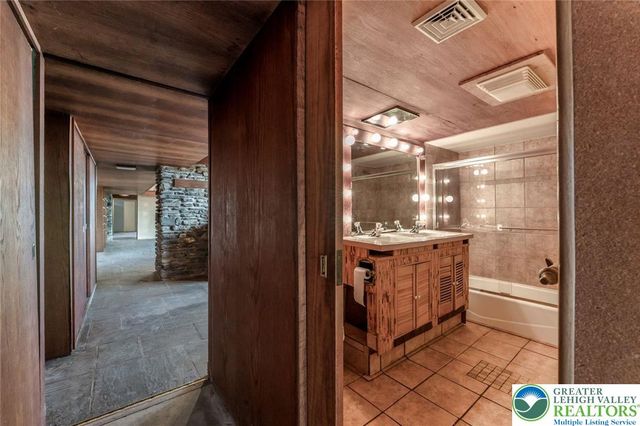 115 Marruth Avenue, Forks Twp, PA 18040