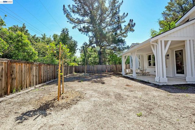106 Providence Place, Pleasant Hill, CA 94523