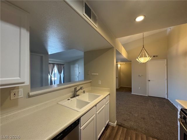 950 Seven Hills Drive 1723, Henderson, NV 89052
