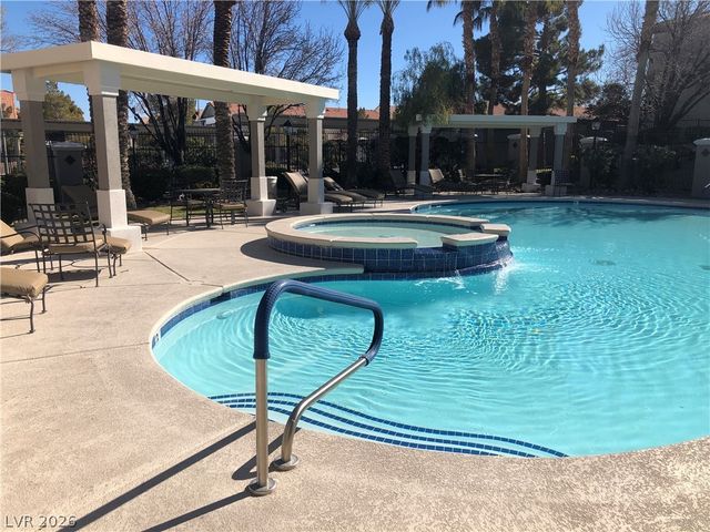 950 Seven Hills Drive 1723, Henderson, NV 89052
