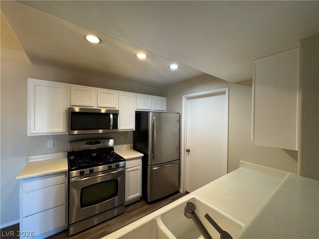 950 Seven Hills Drive 1723, Henderson, NV 89052