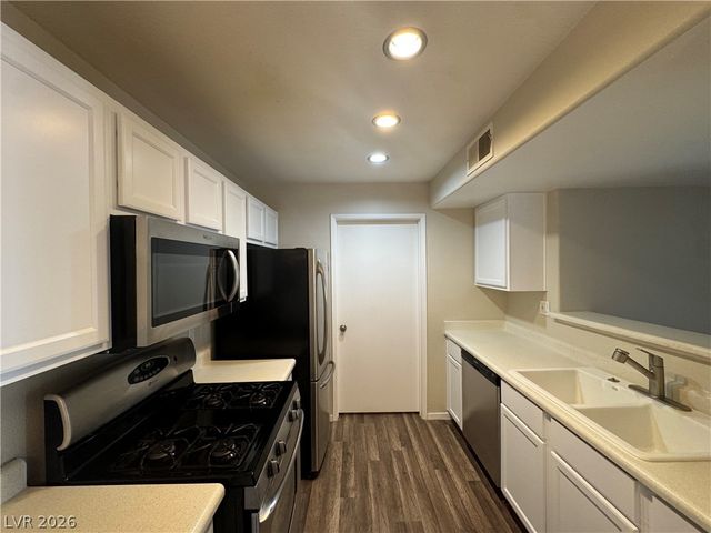 950 Seven Hills Drive 1723, Henderson, NV 89052
