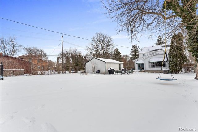 2430 Chelsea Street, Trenton, MI 48183