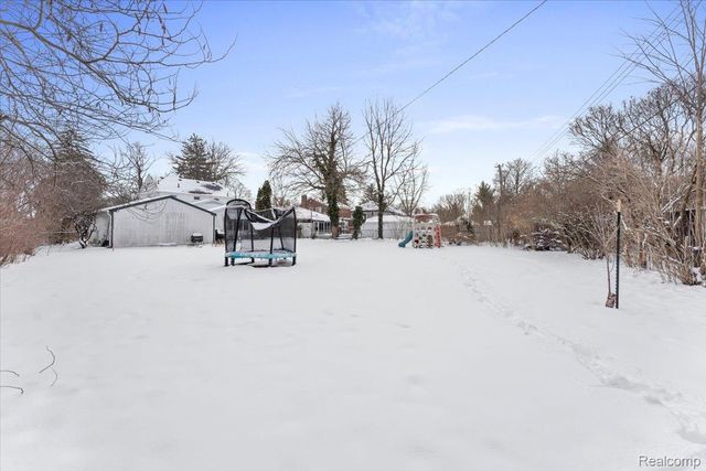 2430 Chelsea Street, Trenton, MI 48183