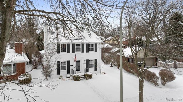 2430 Chelsea Street, Trenton, MI 48183