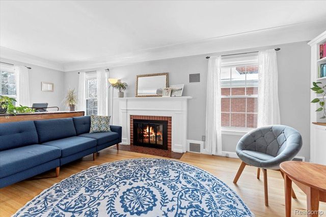 2430 Chelsea Street, Trenton, MI 48183