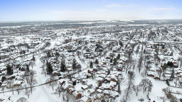 2430 Chelsea Street, Trenton, MI 48183