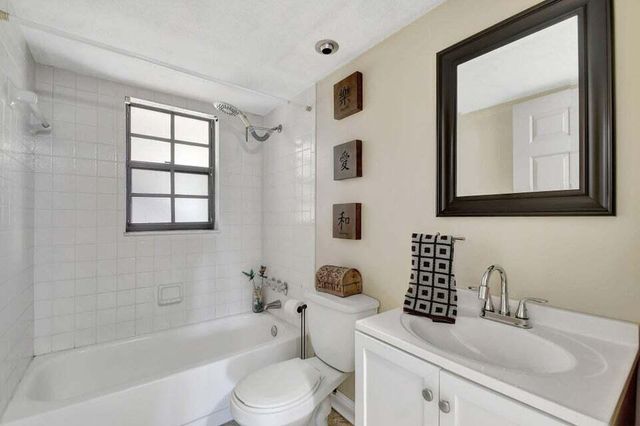 4489 Oak Terrace Drive, Greenacres, FL 33463