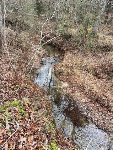 665 Oconee Creek Road, Walhalla, SC 29691