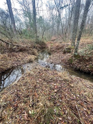 665 Oconee Creek Road, Walhalla, SC 29691