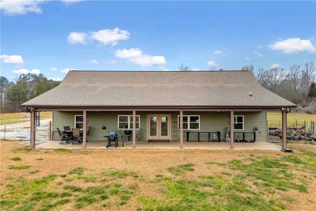 665 Oconee Creek Road, Walhalla, SC 29691