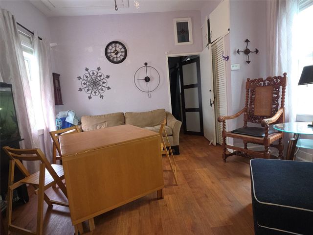 1203 Avenue L, Galveston, TX 77550