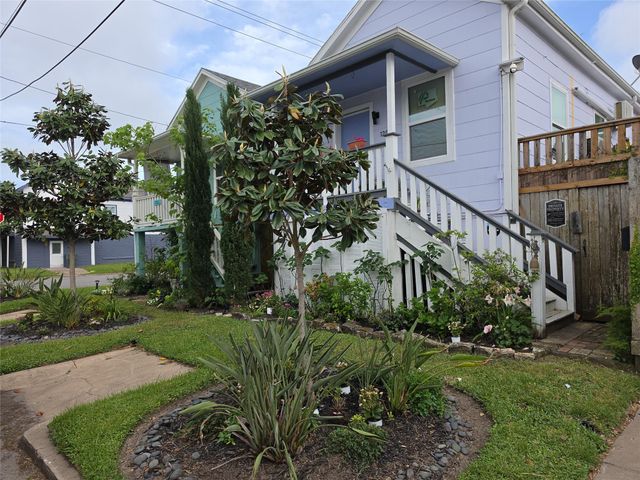 1203 Avenue L, Galveston, TX 77550