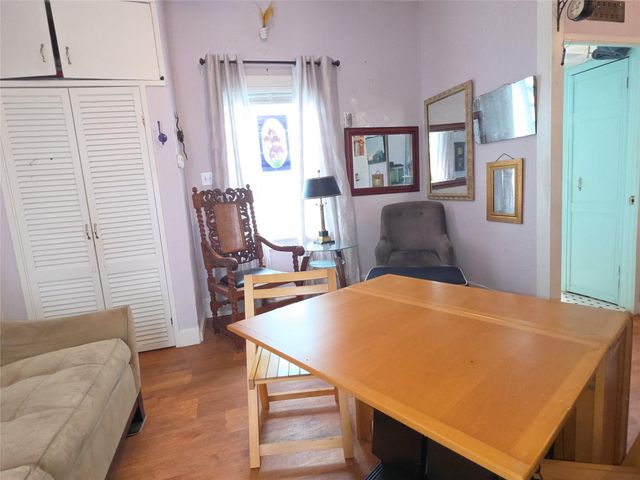 1203 Avenue L, Galveston, TX 77550